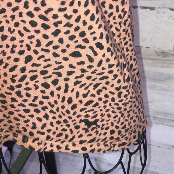 Pink Victoria’s Secret animal print top cheetah/leopard print size medium shirt‌ - Picture 2 of 5